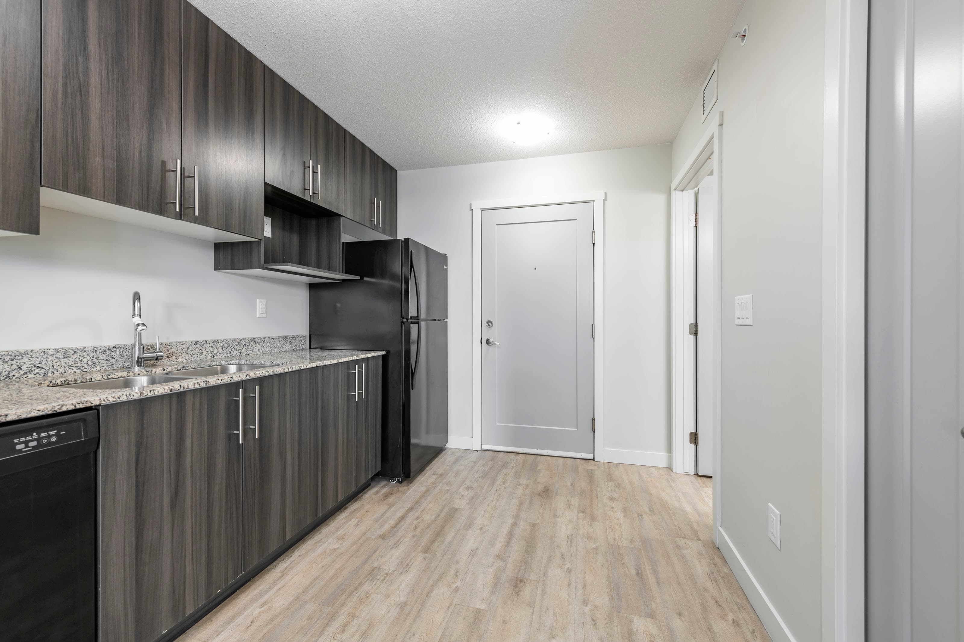 1 Bed + 1 Bath, Layout B